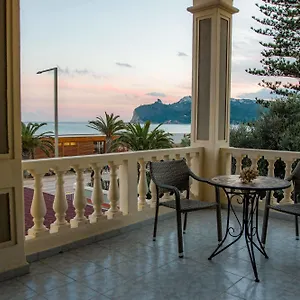 3* Szálloda La Del Mare